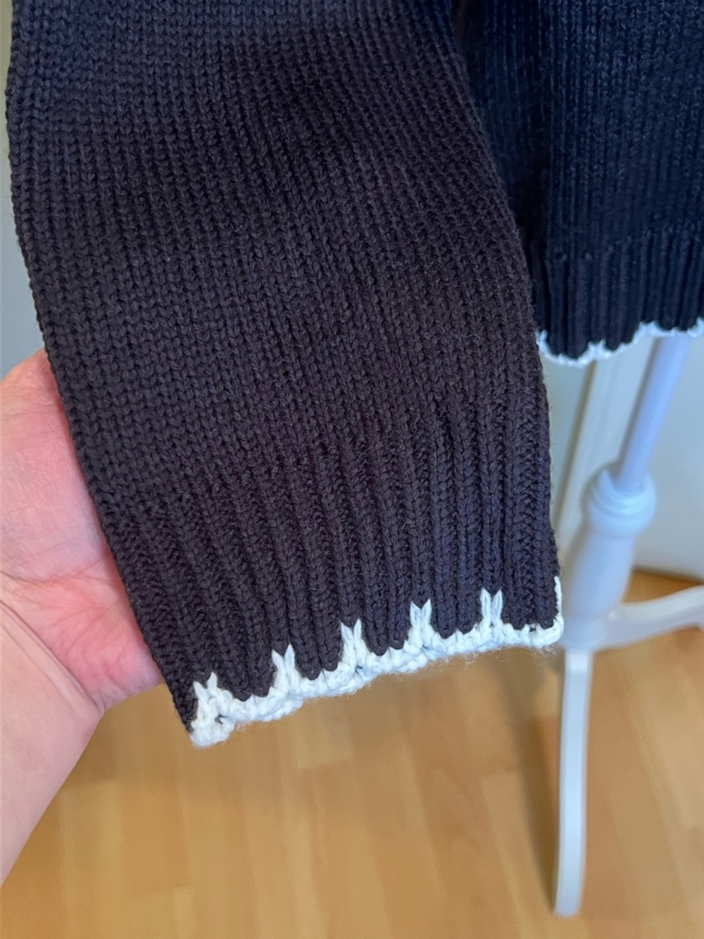 CATO Bow Graphic Sweater - Picture 5 of 11